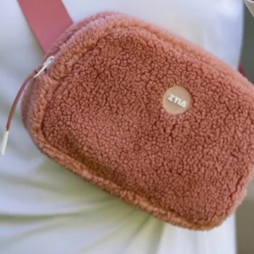 Zyia warm rose crossbody, new in wrap